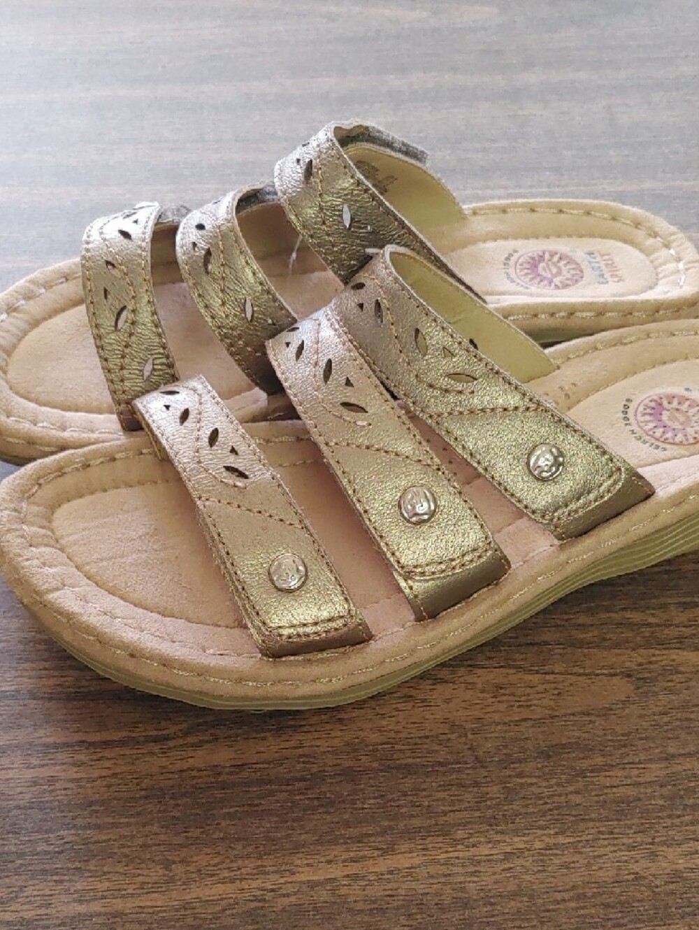 Earth Spirit Metallic Silver Strappy Slide Sandals - Picture 5 of 5